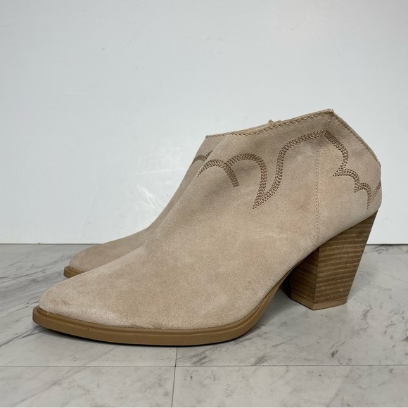 Dolce Vita Simran Tan Suede Western Heeled Bootie 13 - Picture 14 of 14